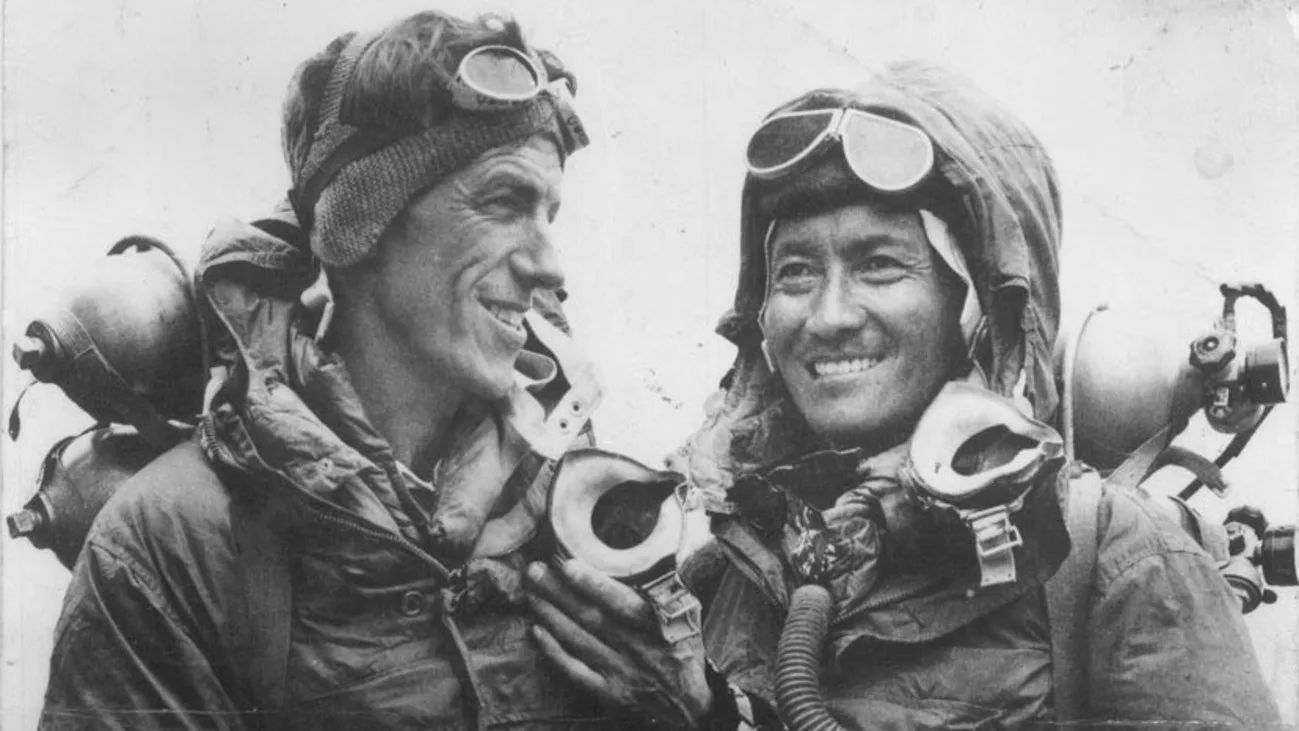 Edmund Hillary et Tenzing Norgay après l’ascension de l’Everest Le 29 mai 1953