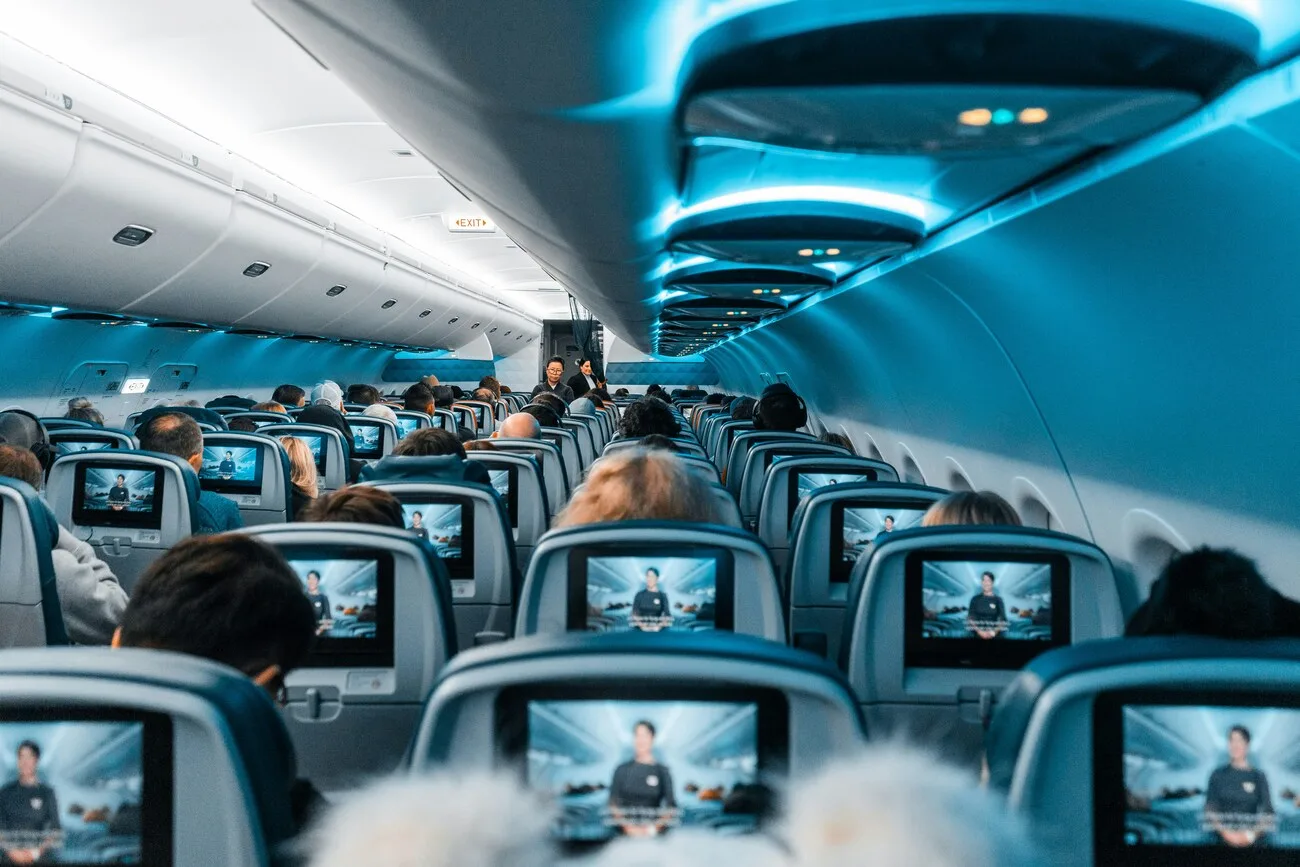Pas de liquides dans l'avion (c) Omar Prestwich