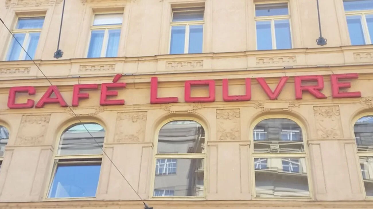 La façade du Café Louvre à Prague