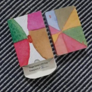 Un jeu de ce cartes personnalisé à emporter partout.