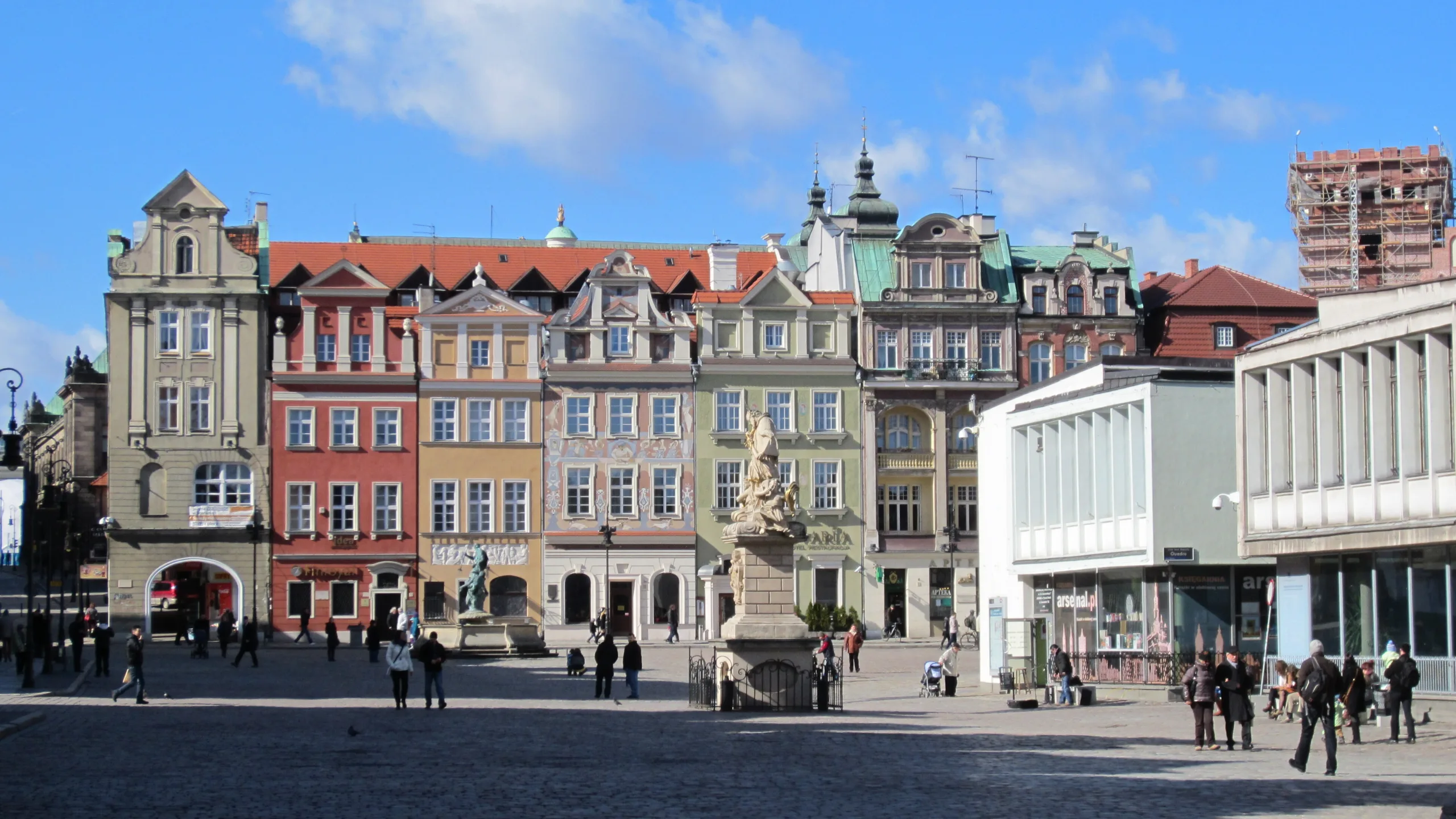 Stary Rynek, la vieille place du marché de Poznań, en Pologne