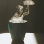 Bonne idée de boire un café ou un thé bien chaud.